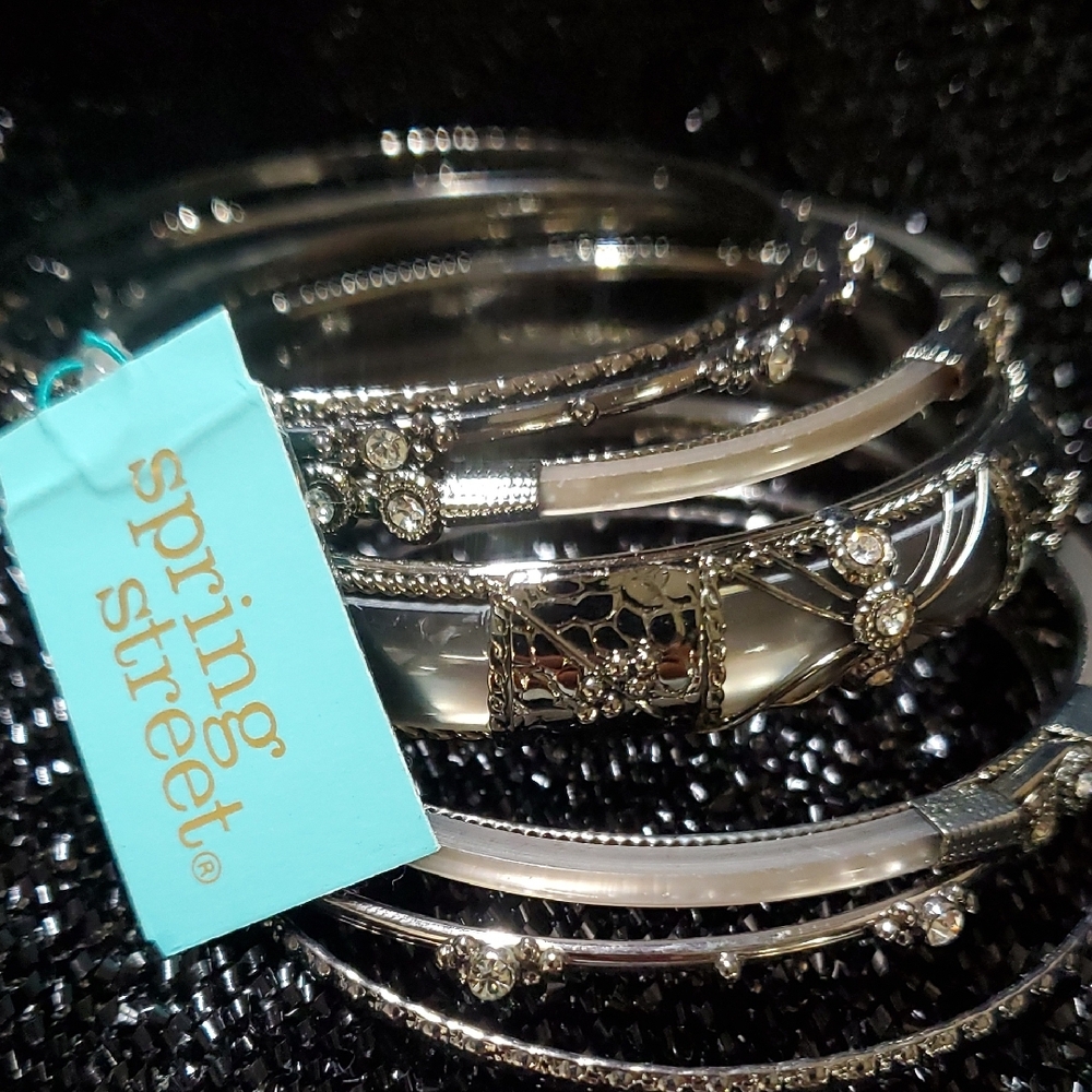 Spring Street Silver and Black Bracelet Set - Picture 3 of 7